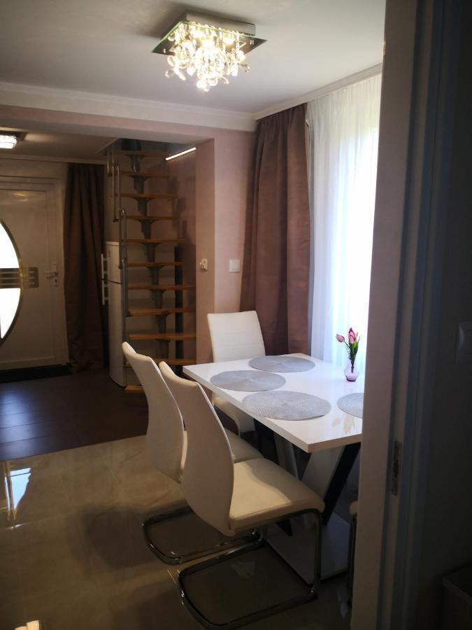 Kupola Apartman سيغيد المظهر الخارجي الصورة